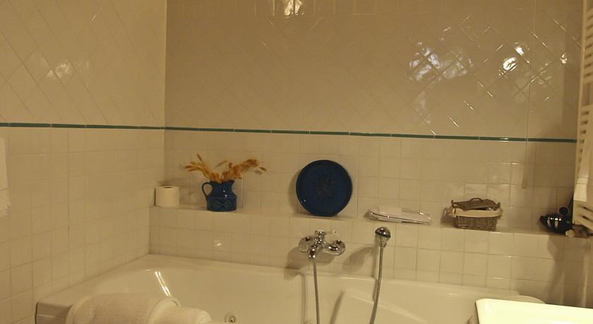 Отель B&B Borgolecchi