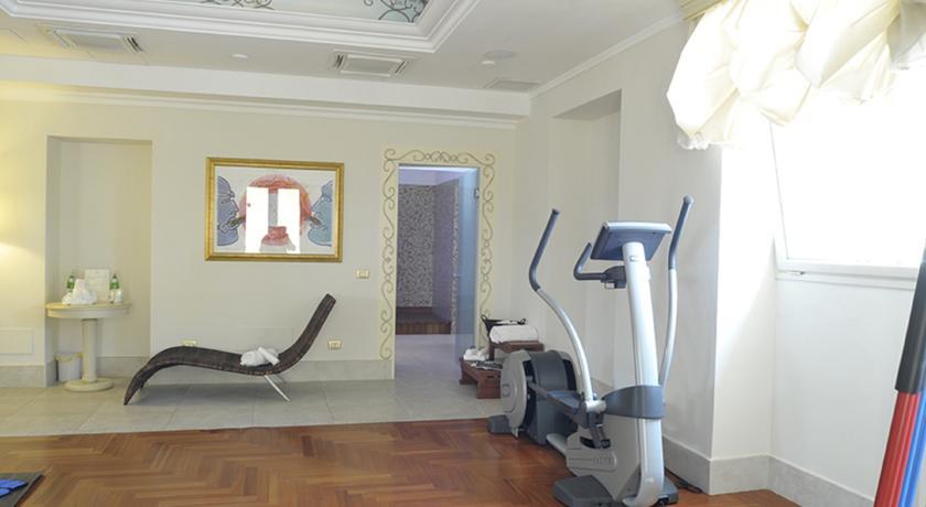 Отель Hotel De Paris Sanremo