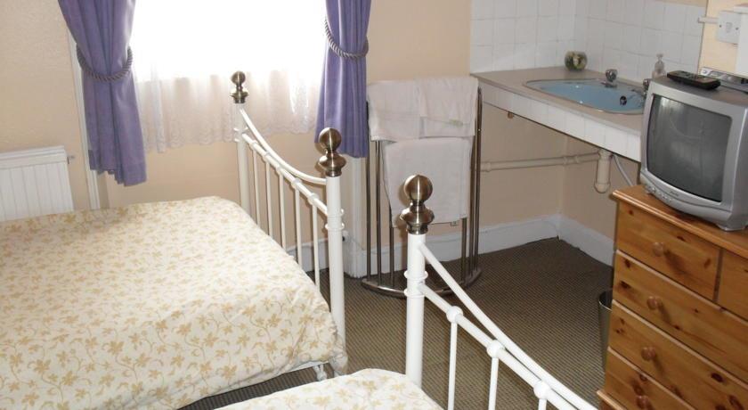 Мини-отель Lyndale Guest House
