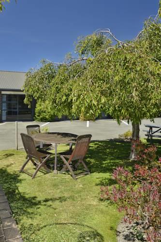 Отель Aston Court Motel