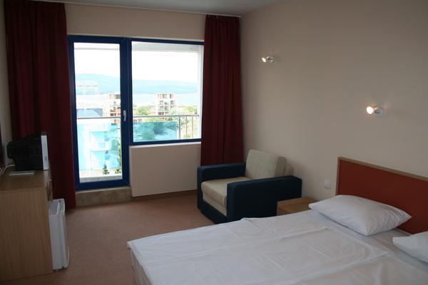 Отель Hotel Nadia
