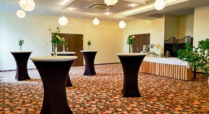Отель Hotel Czardasz Spa & Wellness