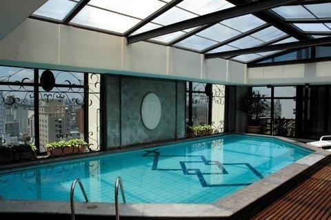 Le Premier Suites