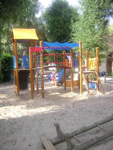Отель Caravaning Les Tourterelles