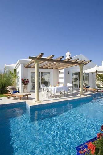 Отель Alondra Villas y Suites