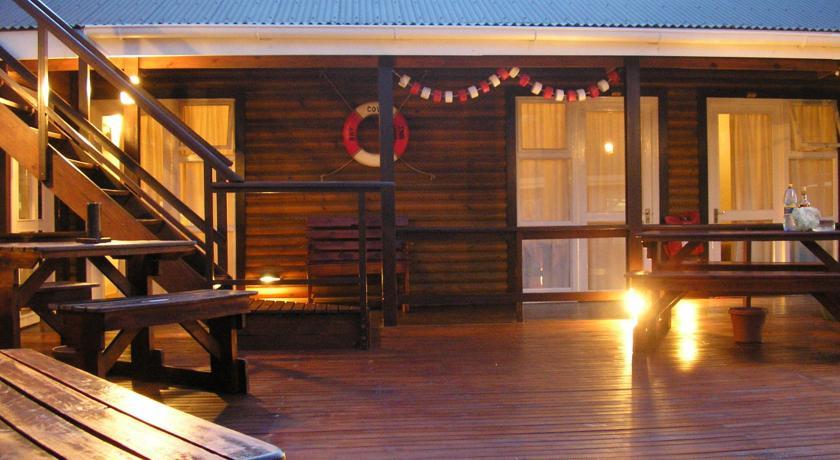 Отель Bay Cove Inn