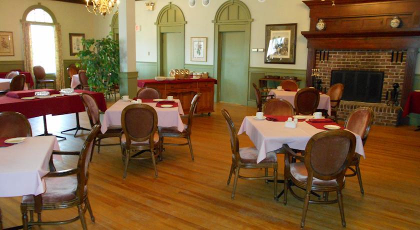 Отель Braeside Country Inn