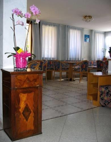 Отель Hotel Serena