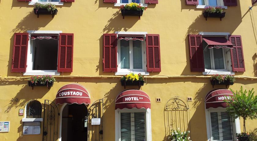 Отель Hôtel L'Oustaou