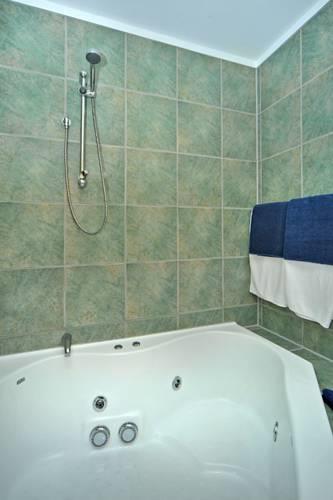 Отель A'La Vista Motel
