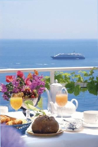 Отель Hôtel Le Roquebrune