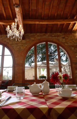 Отель Country Relais Villa L'Olmo