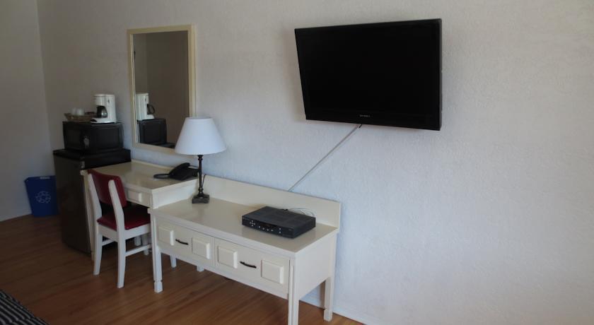Отель Imperial Motel Grand Forks