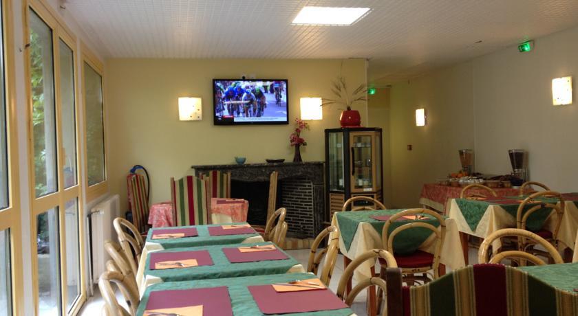 Отель Hotel Couleurs Sud