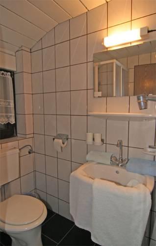 Отель Hotel-Pension-Appartements Konrad