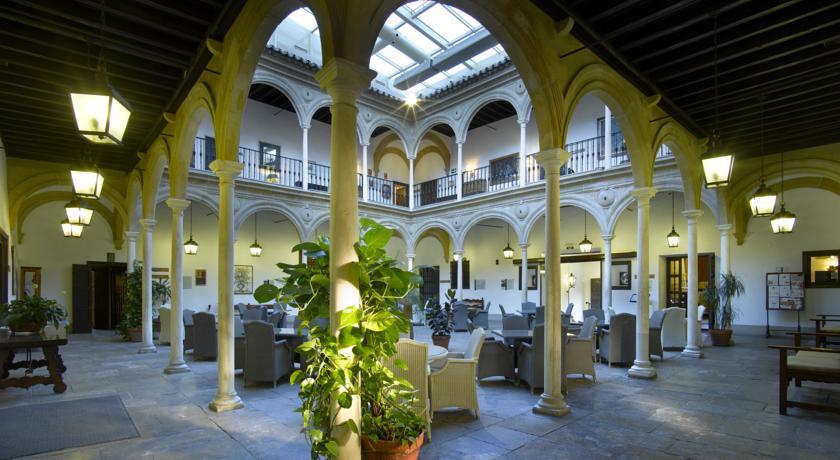 Отель Parador De Ubeda