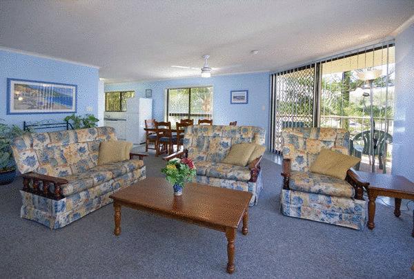 Отель Kalua Holiday Apartments