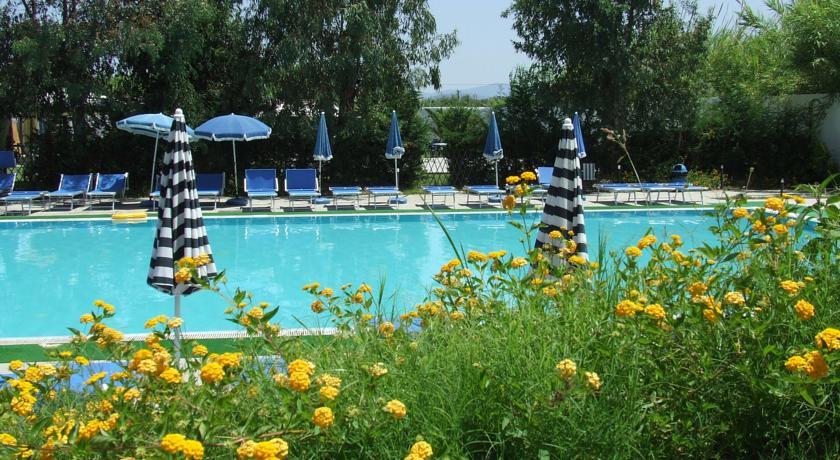 Отель Camping Village Salicà