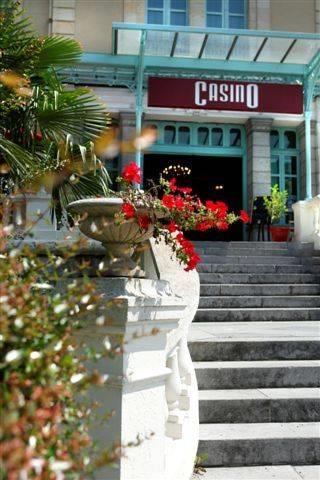 Отель Hôtel Du Parc
