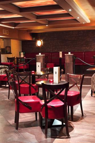 Отель Papuga Park Hotel Wellness&Spa