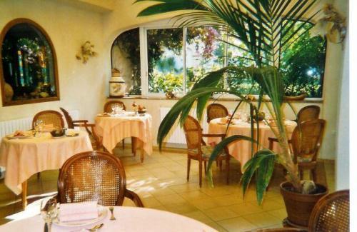 Отель L' Escapade Hotel