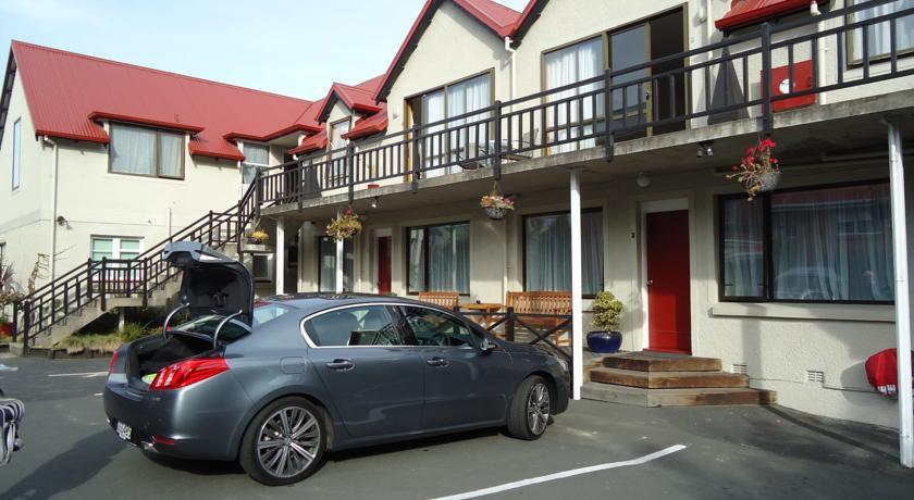 Отель Owens Motel