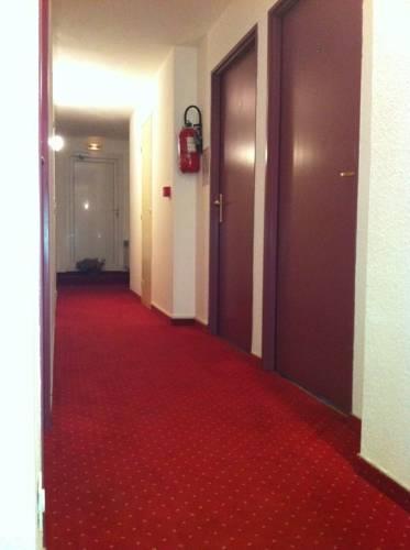Отель Hotel Les Dentelles