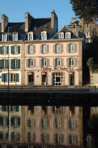 Отель Hôtel Du Port
