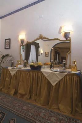 Отель Mocambo