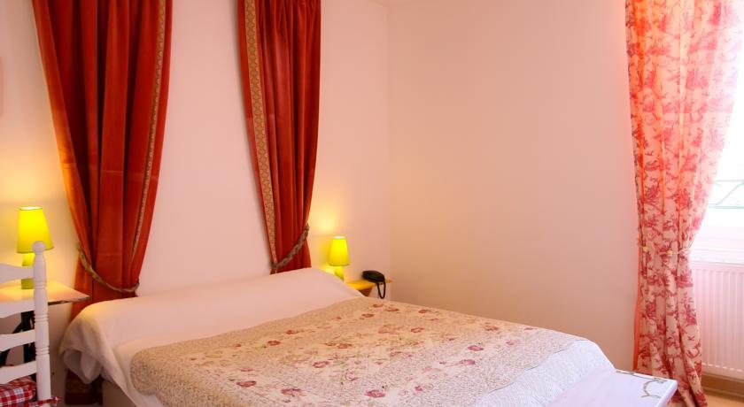 Отель Logis Auberge La Cremaillere