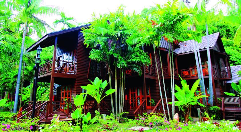 Отель Manukan Island Resort