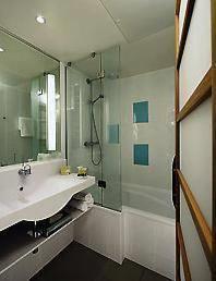 Отель Novotel Manchester West