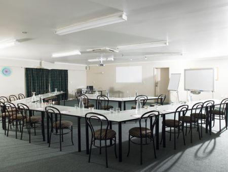 Отель Anglesea Motel and Conference Centre
