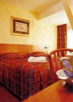 Отель Hotel Le Chat Botte