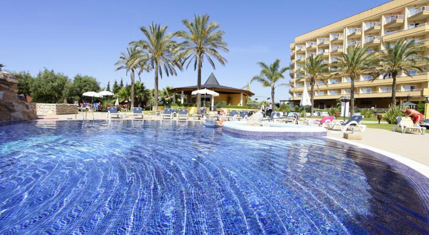 Отель Cala Millor Garden