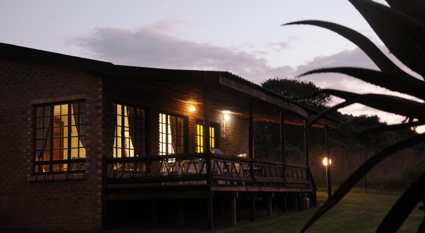 Отель Mount Azimbo Lodge