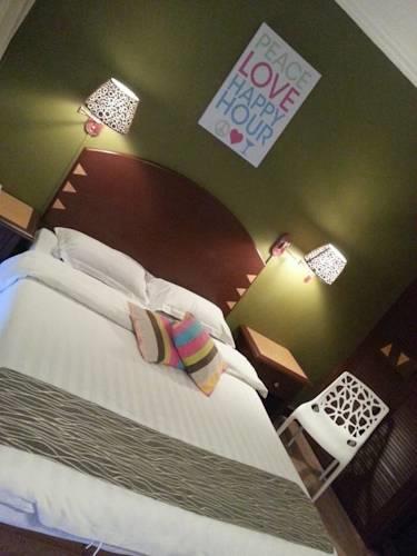 Casuarina Hotel