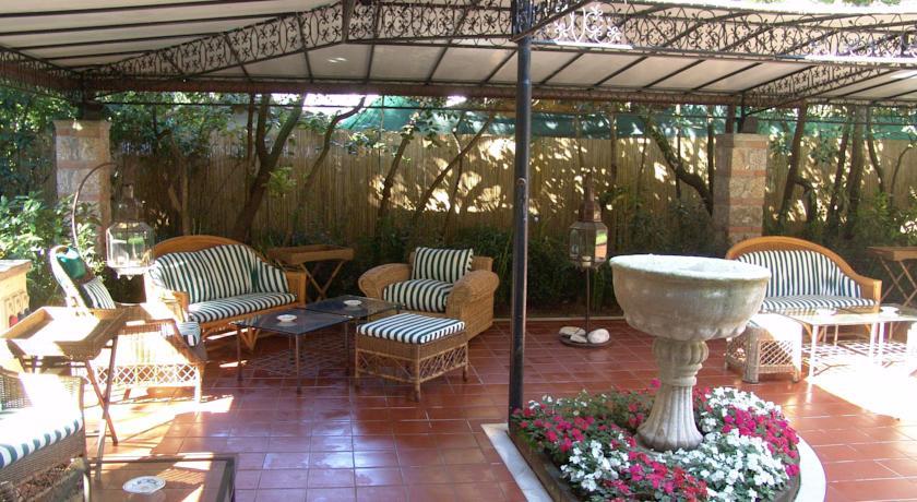 Отель Avgvstvs Hotel & Resort