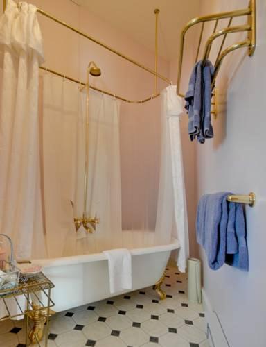 Отель Amethyst Inn