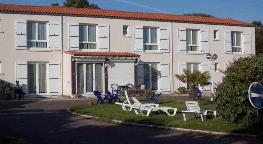 Отель Hotel Des Falaises