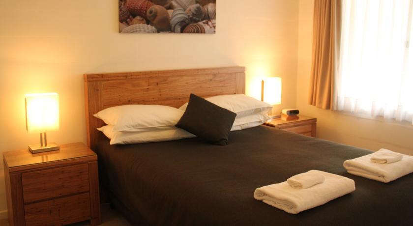 Апартаменты Albacore Apartments