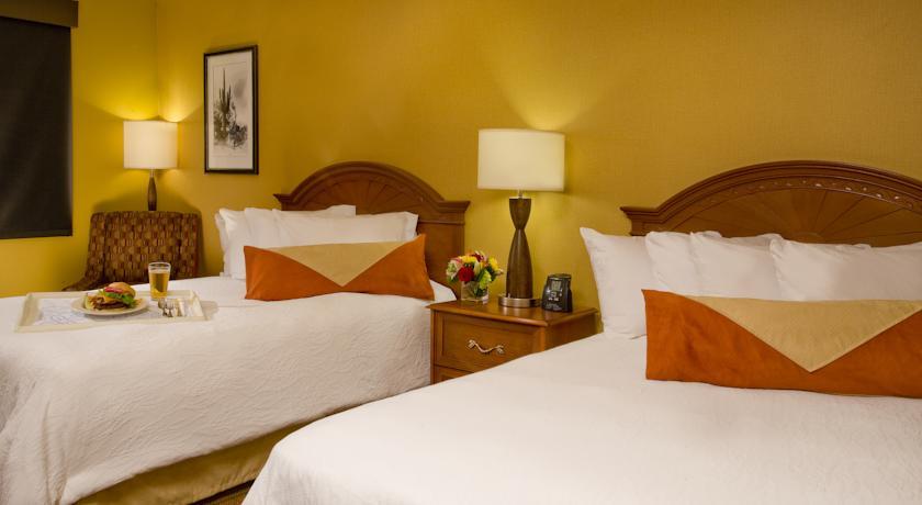 Отель Hilton Garden Inn Scottsdale Old Town