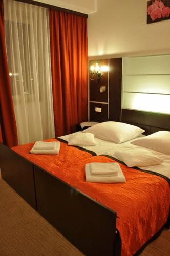 Hostel Junior 2