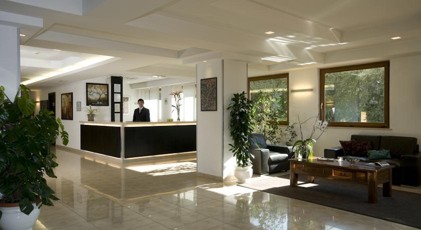 Отель Quality Hotel Excel Roma Ciampino