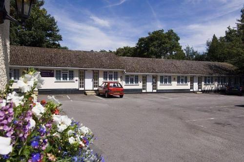 Отель Premier Inn Ascot