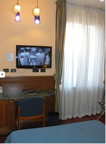 Отель Hotel Millennium Palace