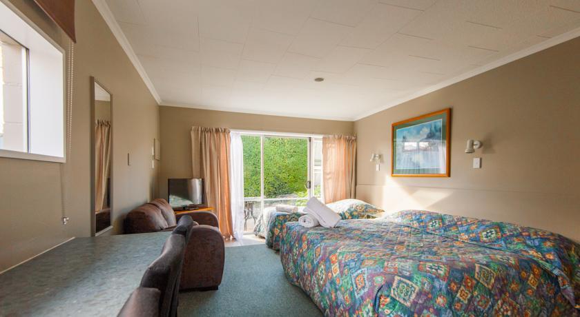 Отель Manuka Crescent Motel