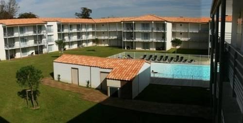 Отель Residence Club *** mmv Le Domaine du Chateau