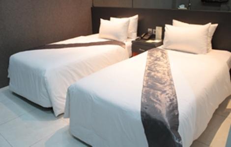 Отель Candi Hotel