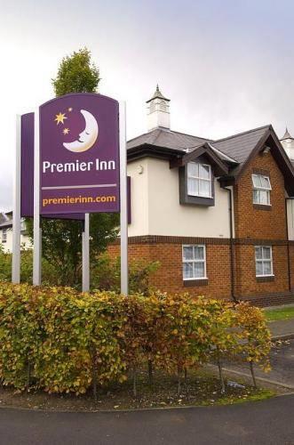 Отель Premier Inn Chester Central (North)